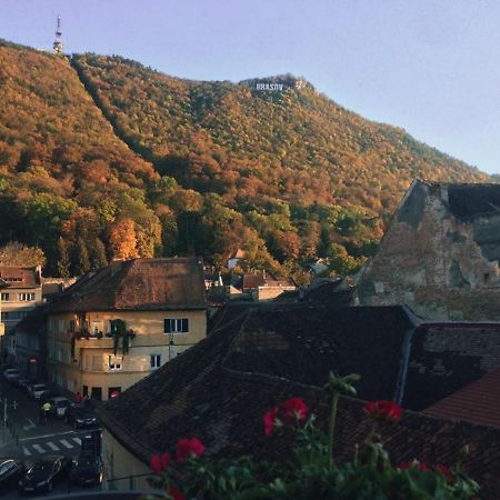 Vista Studio Brasov In The Heart Of The Old City Center Buitenkant foto